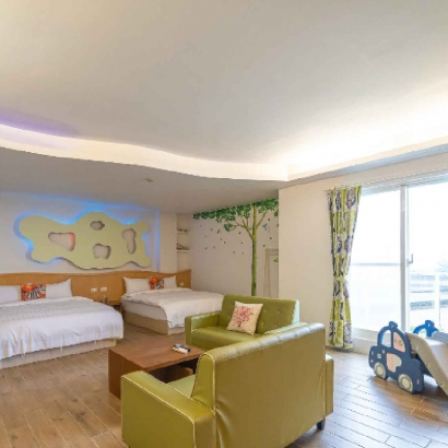 民宿封面410x410_工作區域 1.jpg