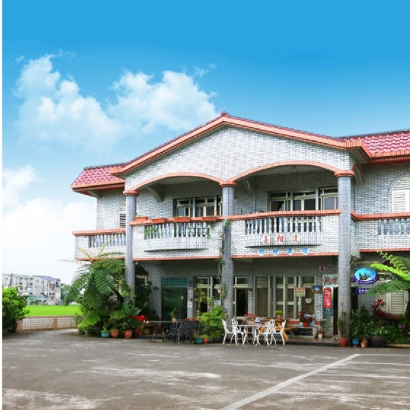 民宿封面410x410_工作區域 1.jpg